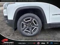 Jeep Cherokee LAREDO 2026-9