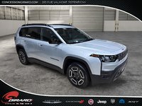 Jeep Cherokee LAREDO 2026-2