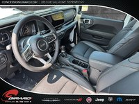 Jeep Wrangler 4-Door SAHARA 2025-9