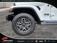 Jeep Wrangler 4-Door SAHARA 2025-8