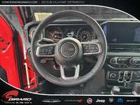 Jeep Wrangler 4-Door SAHARA 2025-13