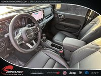 Jeep Wrangler 4-Door SAHARA 2025-9