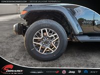Jeep Wrangler 4-Door SAHARA 2025-8