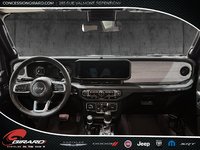 Jeep Wrangler Sahara 2024-13
