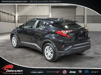 Toyota C-HR LE 2022-7