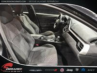 Toyota C-HR LE 2022-4