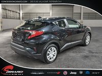 Toyota C-HR LE 2022-5