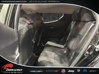 Toyota C-HR LE 2022-12