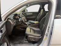 Volvo XC40 B5 PLUS CUIR TOIT PANO 4RM 2025-6