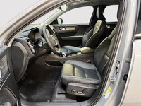 2025 Volvo XC40 B5 PLUS DARK CUIR TOIT PANO NAV 4RM-6