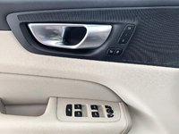 Volvo XC60 B6 CORE CUIR TOIT PANO NAV 4RM 2023-7