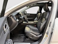 2025 Volvo XC60 B5 PLUS CUIR TOIT PANO NAV 4RM-6