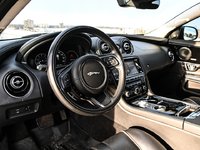 2019 Jaguar XJ R-Sport-2