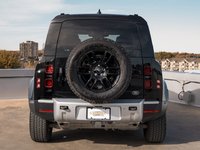 Land Rover Defender S 2023-5