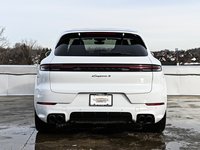 Porsche Cayenne S 2025-5