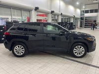 Toyota Corolla Cross LE 2023-3