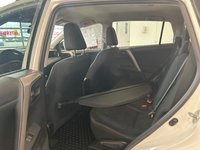 Toyota RAV4 LE 2016-7