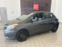 Toyota Yaris LE 2012-1