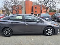 2022 Toyota PRIUS PRIME-2