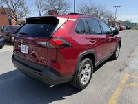 Toyota RAV4 XLE FWD 2021-4