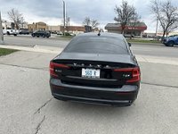 2025 Volvo S60 Plug-In Hybrid Ultra Dark Theme-7