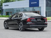 2024 Volvo S60 Plus Dark Theme-4