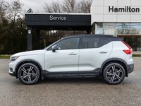 2022 Volvo XC40 R-Design-2