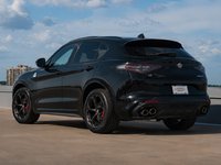 2022 Alfa Romeo Stelvio Quadrifoglio-1