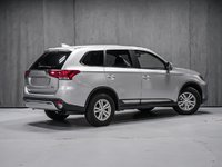 Mitsubishi Outlander  2020-2