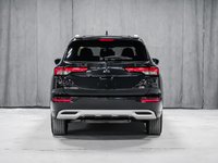 Mitsubishi Outlander SEL 2023-4