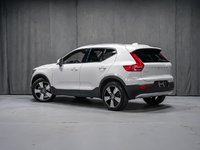 2022 Volvo XC40 T5 MOMENTUM CLIMATE PREMIUM-2
