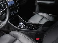 2025 Volvo XC40 B5 PLUS CLIMATE-7