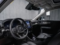 2025 Volvo XC40 B5 PLUS CLIMATE-6