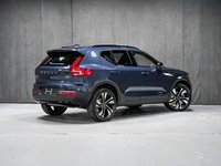Volvo XC40 Plus (Dark Theme) 2026-3