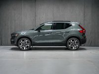 Volvo XC40 Plus (Dark Theme) 2026-2