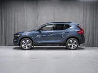 Volvo XC40 Plus (Dark Theme) 2026-4