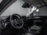 Volvo XC40 Plus (Dark Theme) 2026-6