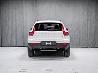 Volvo XC40 Plus (Dark Theme) 2026-5