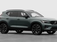 Volvo XC40 Plus Dark Theme 2026-2