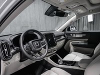 Volvo XC40 Plus (Dark Theme) 2026-4