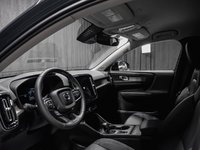 Volvo XC40 Core Dark Theme 2026-5