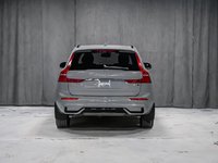 2025 Volvo XC60 Plus, B5 AWD, Dark Theme-5
