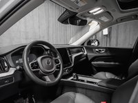 2025 Volvo XC60 Plus Dark Theme-3