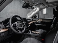 2026 Volvo XC90 Plug-in hybrid Plus 7-Seater (Dark Theme)-6