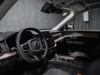 Volvo XC90 Plug-in hybrid Plus 7-Seater (Dark Theme) 2026-7