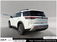 2024 Nissan Pathfinder SV-2