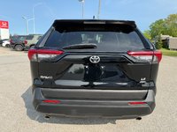 Toyota RAV4 LE 2020-6