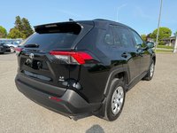 Toyota RAV4 LE 2020-5