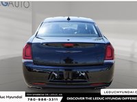 2023 Chrysler 300 Touring-2