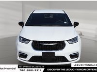 2024 Chrysler Pacifica Touring-1